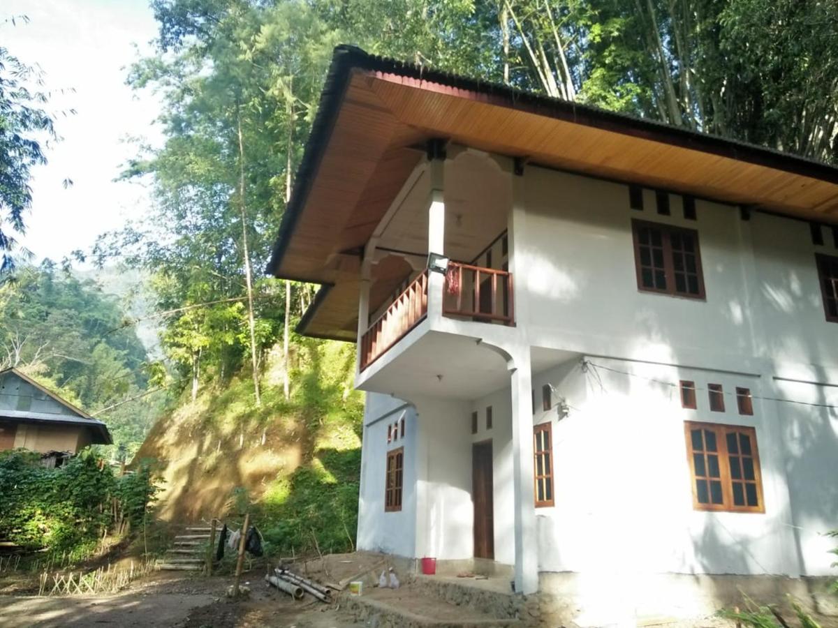 Sugi House Toraja - Villa Penginapan Sewa Harian Rantepao Exterior photo
